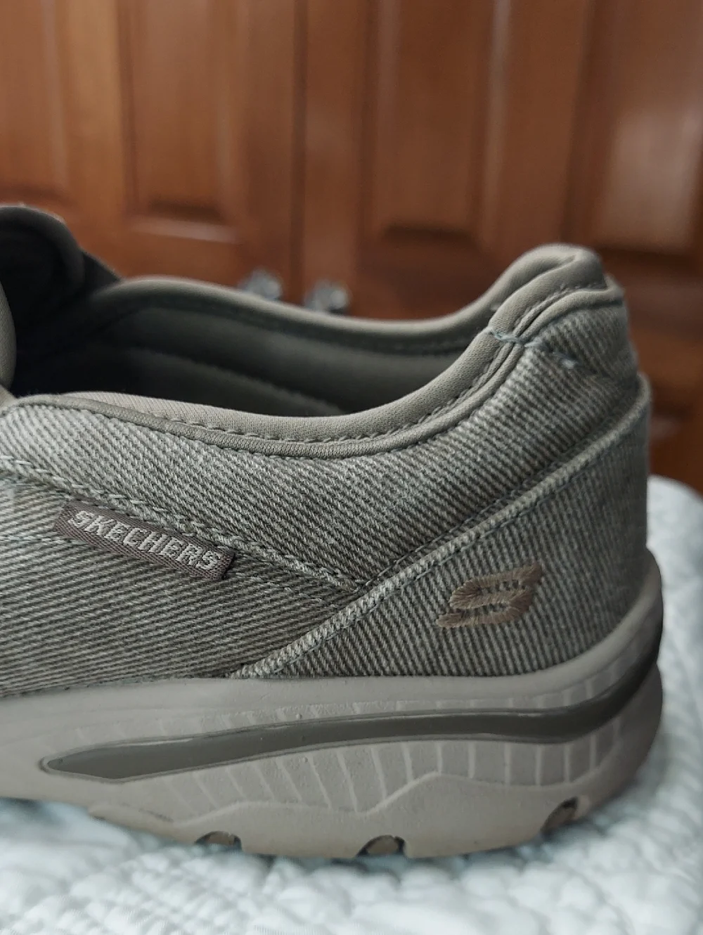 Skechers Men's Slip-On Canvas Loafers in Taupe, Relaxed Fit, Size 10, Like New - Picture 2 of 12